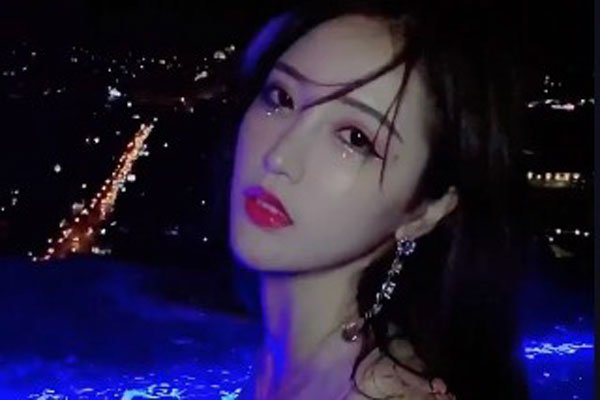 宸荨樱桃出水视频bgm 黑葡萄:宸荨樱桃不雅视频是真的吗