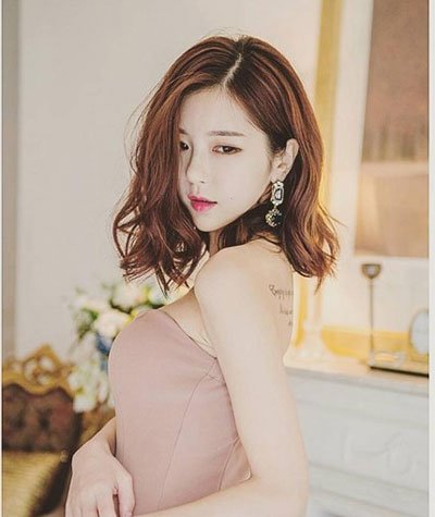 伊素婉42秒掉衣服事件 女主播跳舞掉衣服已经很多次了