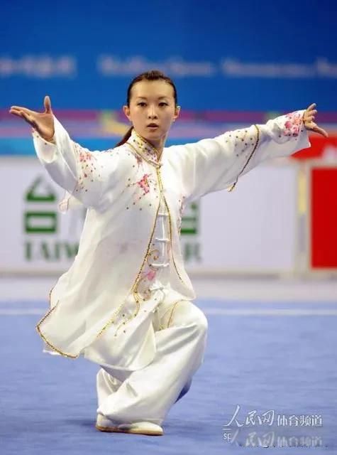他强任他强,清风拂山岗,他横由他横,明月照大江解释意思 九阳真经口诀的理解