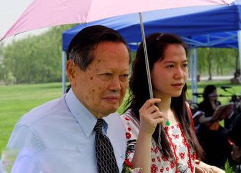 翁帆有没有生子 杨振宁和翁帆产下一女孩子4岁