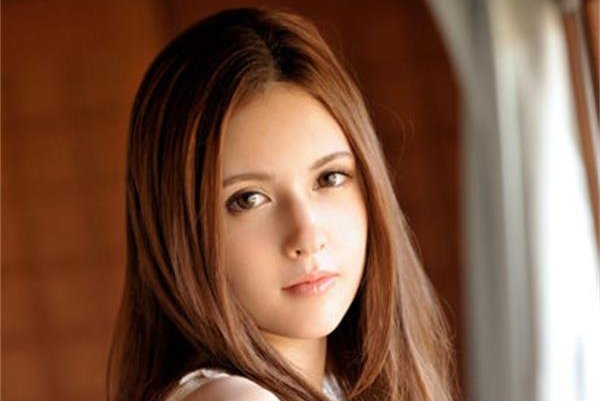 泷泽萝拉个人资料现状 日本女优居然是周杰伦七里香的封面女孩
