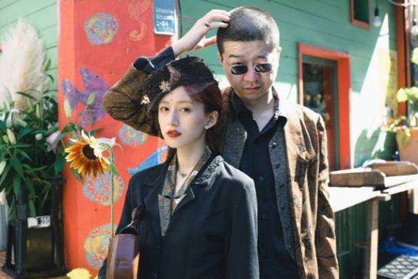 脱口秀李诞老婆叫什么 李诞老婆黑尾酱个人资料原名