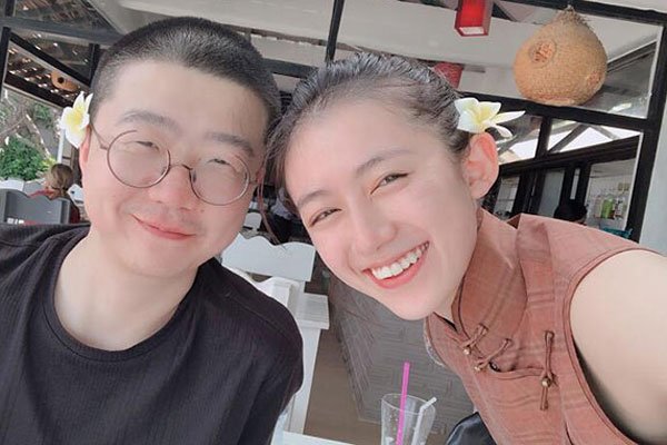 脱口秀李诞老婆叫什么 李诞老婆黑尾酱个人资料原名