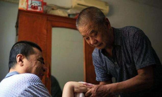 老人阳寿将尽的诡异前兆 15个老人临终前半个月的生理表现
