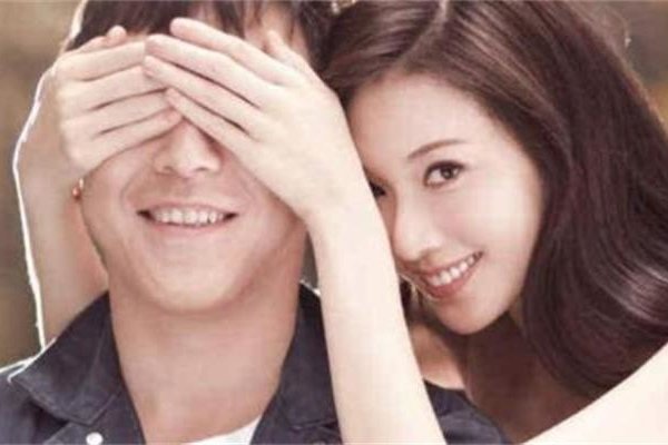 黄渤和林志玲的关系 极限挑战中非常般配