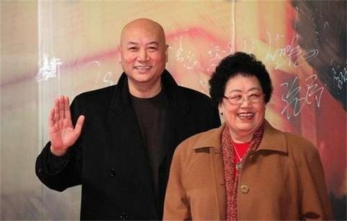 陈丽华老师第一任丈夫是谁 电信高层:和前夫王友发为何离婚