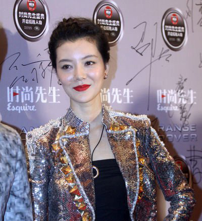 车晓整容呀对比 整容失败:旧照清纯但塌鼻子
