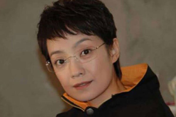 张嘉译三任妻子都是谁简历 结婚三次:张嘉译前妻的个人资料简介