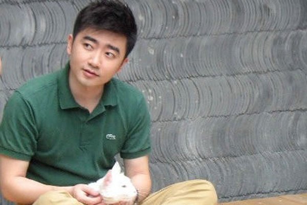 芮成钢简历个人资料简介 被抓犯错走上了一条不归路