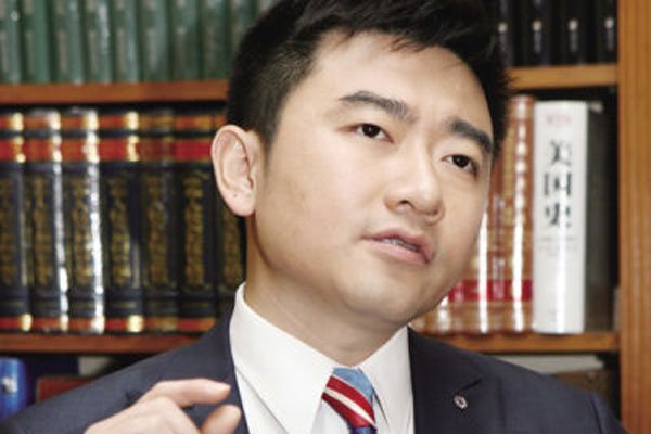 芮成钢简历个人资料简介 被抓犯错走上了一条不归路