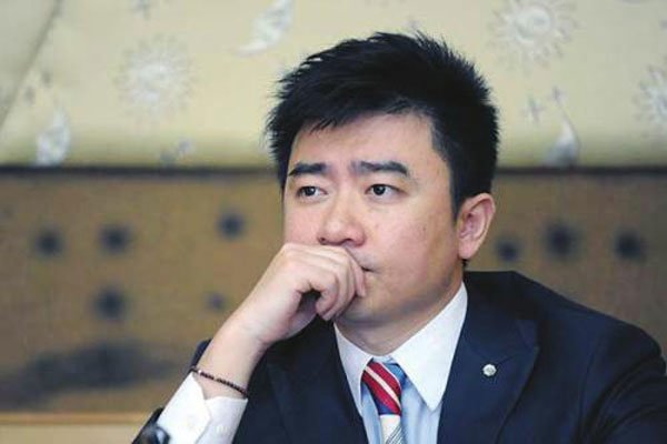 芮成钢简历个人资料简介 被抓犯错走上了一条不归路