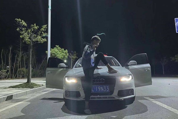 快手k6为什么进去了 三个人联手打架事件始末