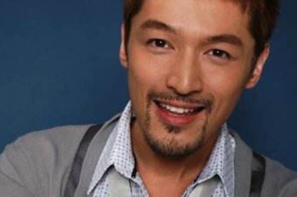 胡歌是不是整容了 胡歌整容前后对比