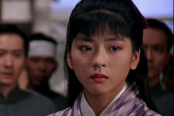 中山忍为何一直单身 不结婚为李连杰终身不嫁等他一辈子