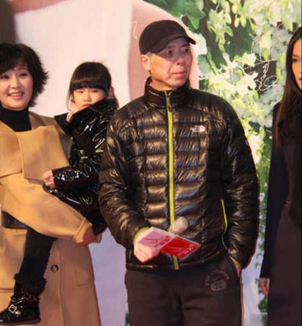 冯小刚老婆徐帆有孩子吗 领养女儿徐朵为什么和徐凡姓