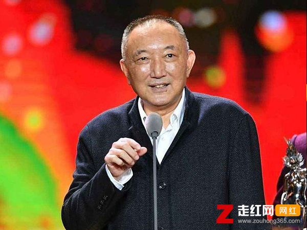 ����ƽ�ͺ�ѩ�Ĺ�ϵ Ӱ�Ӿ�ͷ��Ů���Ǻ�ѩ��