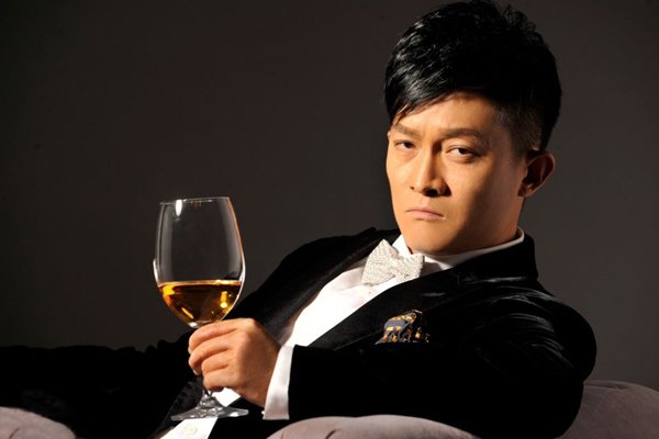杨志刚说话本来就慢吗 说话像背台词:杨志刚为啥说话的语速都是一样的