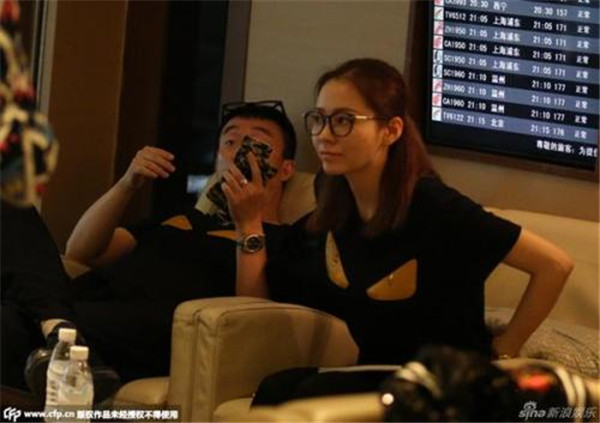 冯珂前妻张艺于个人简历 前妻回应在2005年离婚