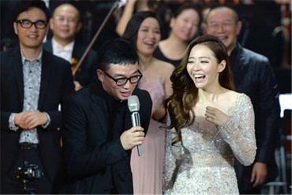 冯珂前妻张艺于个人简历 前妻回应在2005年离婚