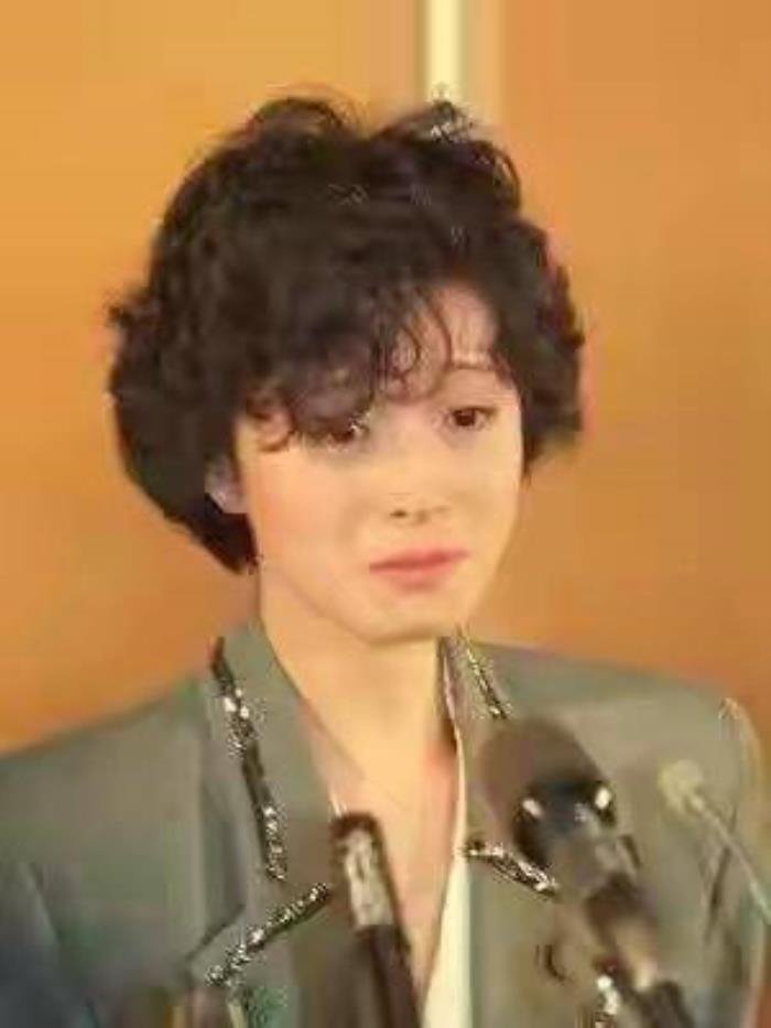 日本金屏风事件是什么意思 中森明菜因三角恋为情伤自杀
