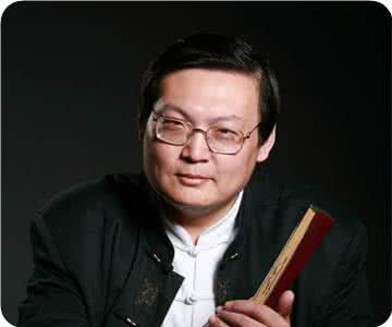 方琼与梁宏达结婚照 方琼老公是谁?老公是梁宏达吗