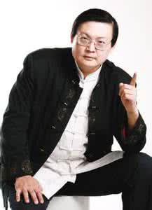 方琼与梁宏达结婚照 方琼老公是谁?老公是梁宏达吗