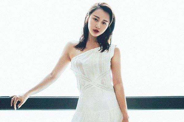 潘阳真的去赾吗 潘长江女儿潘阳怎么跟以前长的不一样了
