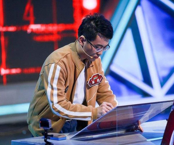 杨易在哪儿当老师 最强大脑杨易甘心做一名小学老师