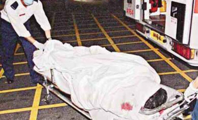 黄家驹怎么会从舞台掉下来 死亡录像:离开30年当初怎么出意外的