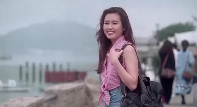 女人的水蜜桃是什么意思 身材前凸后翘肉感十足