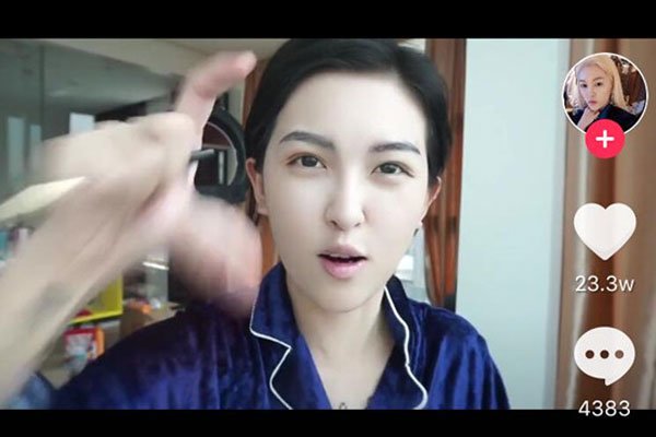 张凯毅怎么那么有钱 美妆妹子张凯毅家是干啥的老有钱