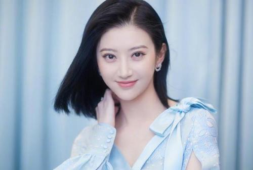 景甜个人资料简介及家世 一夜爆红很多好的资源被谁包养了