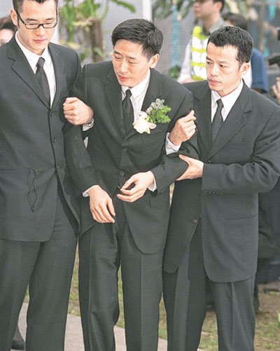 张国荣唐鹤德的爱情 一对好GAY友有没有做过
