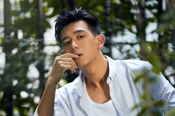 为什么说李现那很大 13厘米飞机事件确实有资本