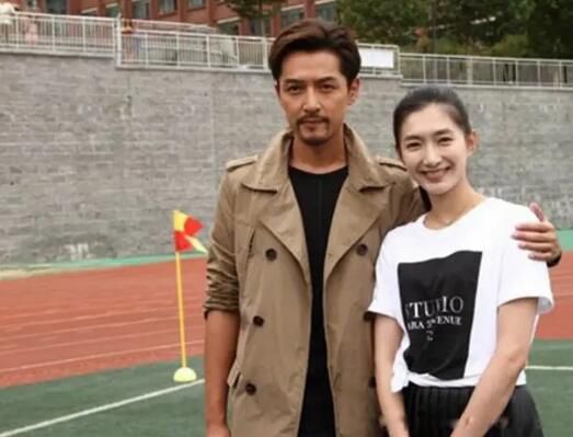 胡歌江疏影正式官宣结婚 结婚没被证实已经是前女友了