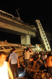 温州高铁事故为什么就地掩埋 隐藏原因:死了一个大人物是谁