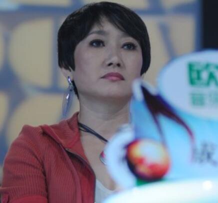 成方圆简历几个老公现任老公是谁 两段婚姻:成方圆的历任丈夫