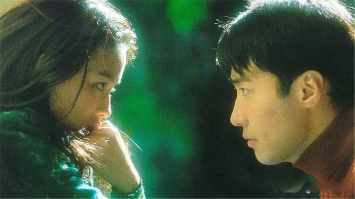 唱一首情歌送给我的老婆什么歌 十大伤感情歌好听又入心