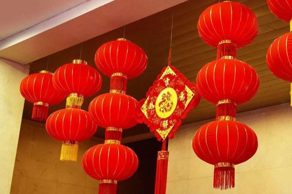 中国结挂件有什么寓意 风水讲究:中国结挂件挂在哪里好