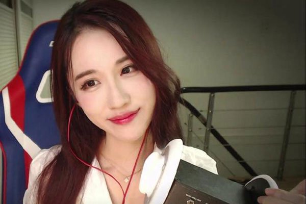 网红轩子巨2兔个人简介 不放假和日本女演员风格相似