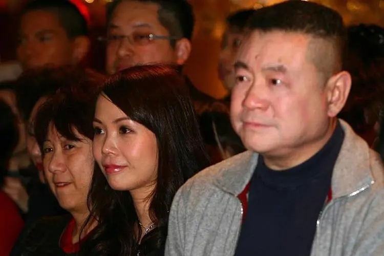 关之琳高尔夫球真相是真的吗 一晚上赚刘銮雄2000万元深夜去看医生