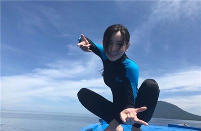 前任3于文文身材衬衫剧照 大大咧咧的具有女生的性感