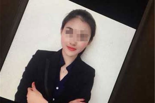 孙佳借贷照片好漂亮 无力还钱的裸贷成员之一