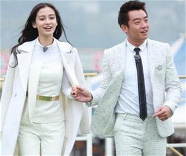 杨颖实力挺郑恺,到底发生了什么 强吻胸部?baby和郑恺有私下交往吗