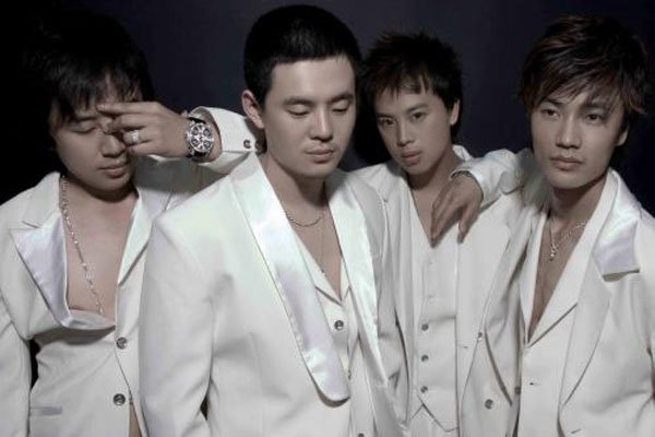 张晋佑被解救后的照片 欠巨款:阿里郎成员张晋佑被割舌头真的吗
