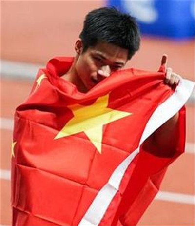 苏炳添100米世界纪录经过 9秒83成为亚洲新纪录的创造者