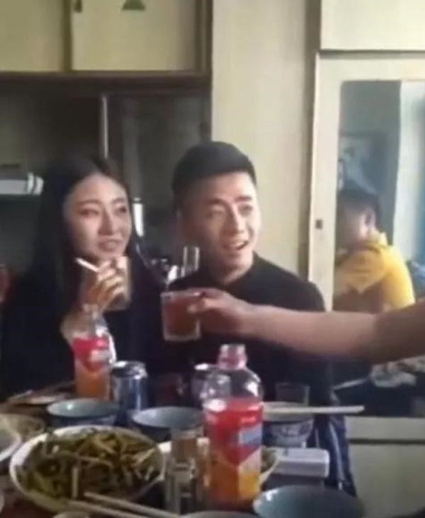 快手刘叉叉和雨萱为什么分手 怀孕不愿生孩子好混乱