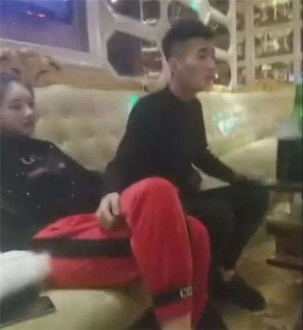 快手刘叉叉和雨萱为什么分手 怀孕不愿生孩子好混乱