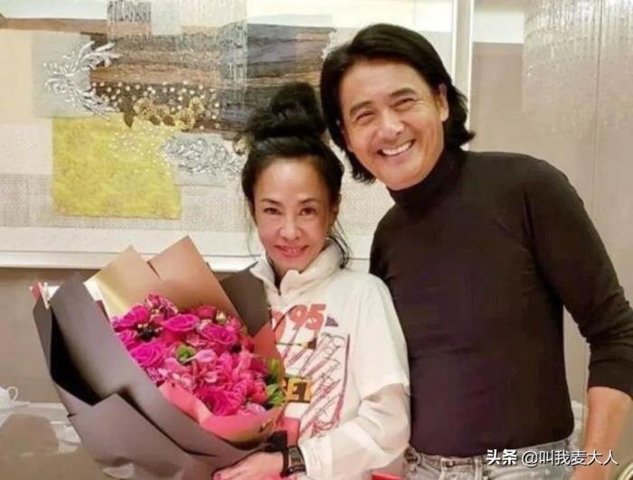 周润发老婆陈荟莲的真实身份个人资料 陈荟莲和周润发情史怎么认识的