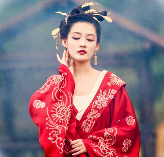 �����������ŵ������� ����Ϸ���󣺹��ŵ��ͻ���������